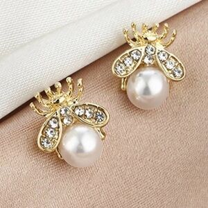925 Sterling Silver Pearl Bee Stud Earrings
